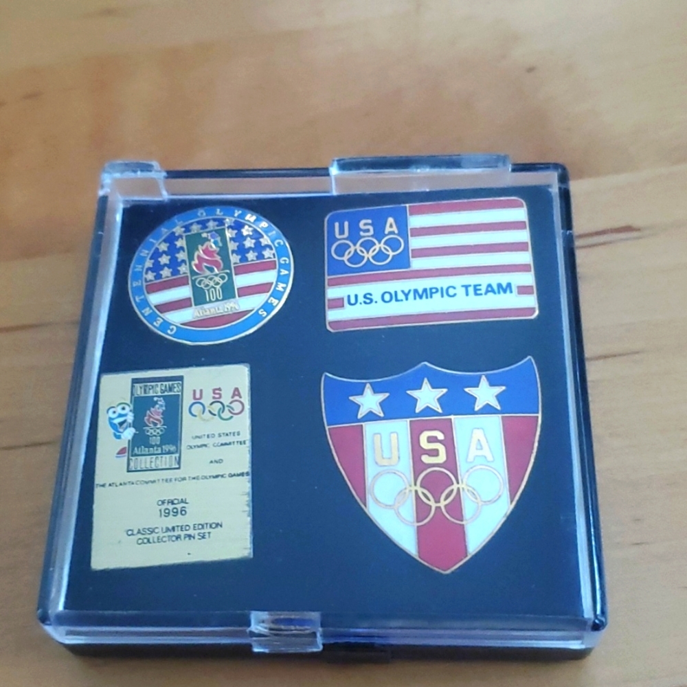 1996 ATLANTA OLYMPICS LIMITED EDITION COLLECTOR 4 PC PIN SET IN CASE